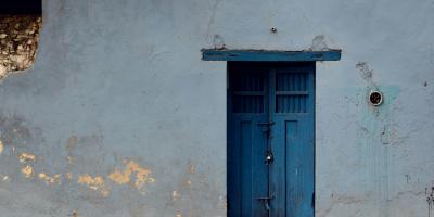 Защитите свой дом с нашими надёжными дверями!